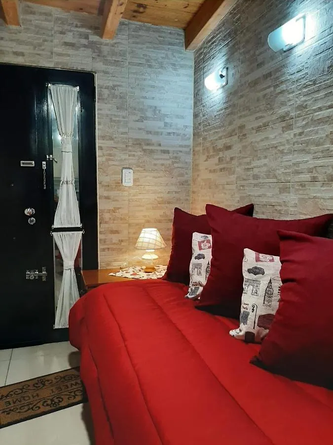 Apartamento M & Mendoza 0*,  Argentina